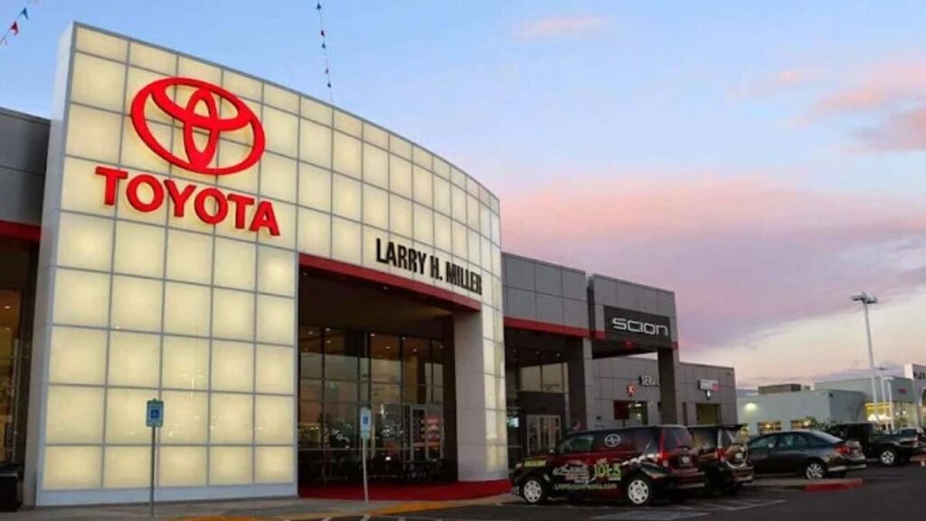 Toyota Peoria Service Department (Larry H. Miller Toyota).