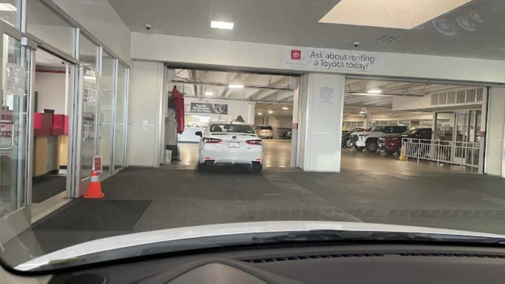 City Toyota Service Department - Daly City, CA.